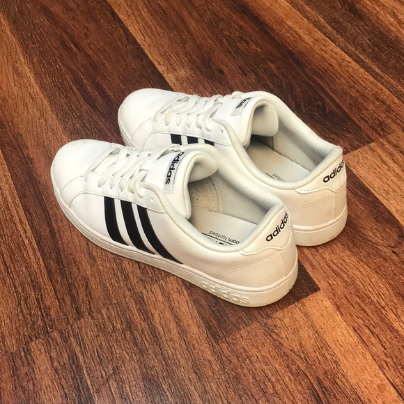 Adidas shoes - Picture 3 of 3